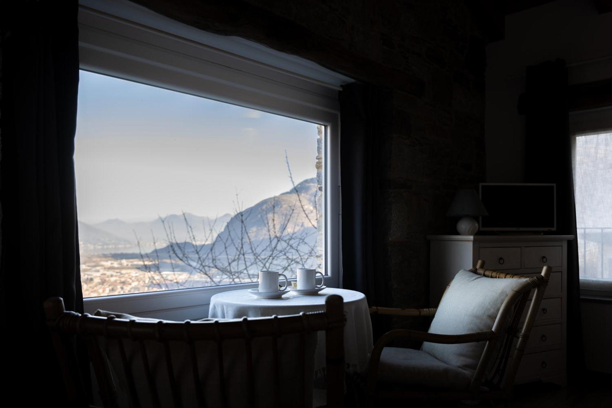 Il Riccio Di Ricciano Bed & Breakfast Casale Corte Cerro Ngoại thất bức ảnh